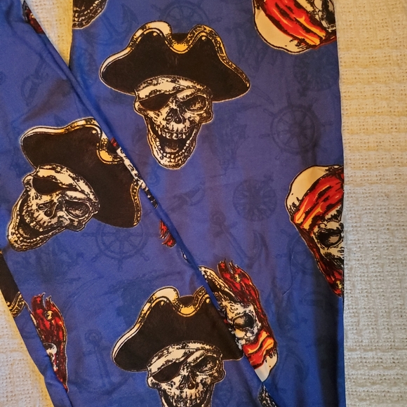 LuLaRoe Leggings OS - Picture 2 of 2